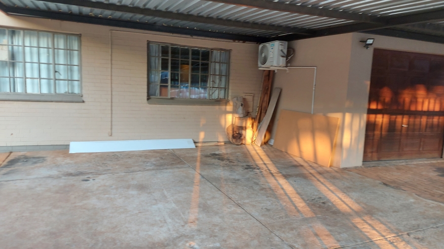 3 Bedroom Property for Sale in Bodorp North West